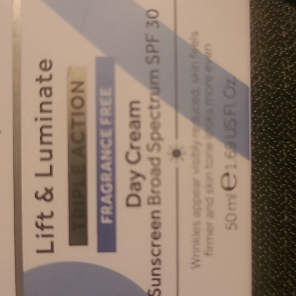 NO7 LIFT LUMINATE TRIPLE ACTION DAY CREAM GRAGRANCE FREE SPF 30 Wrinkle Reducer - Picture 3 of 6